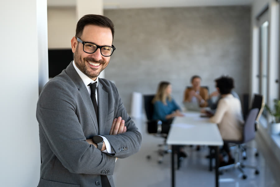Director / Gerente